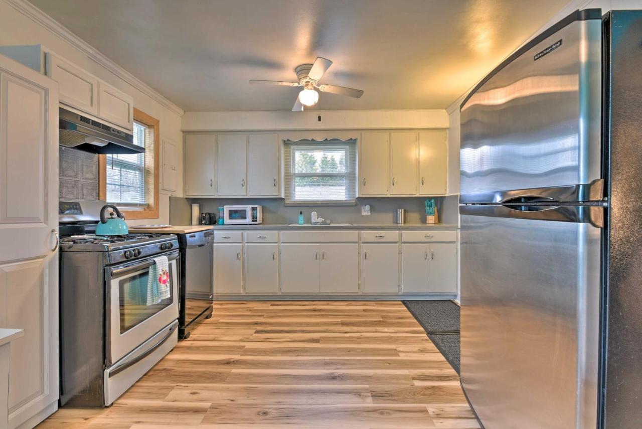 Family-Friendly Hideaway Near Presque Isle! Vila Erie Exterior foto