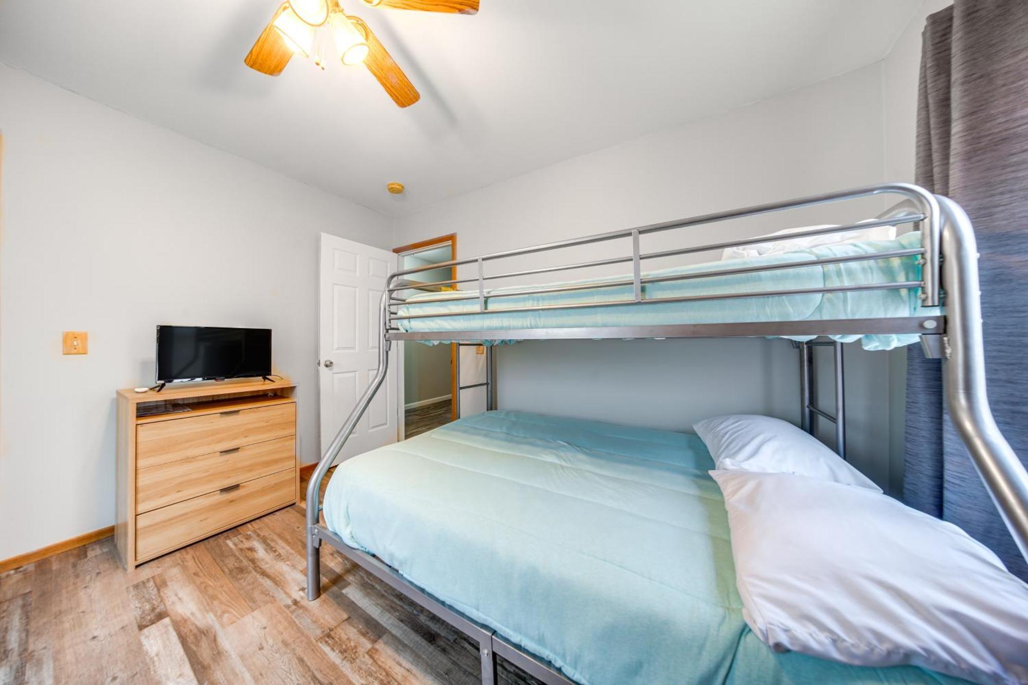 Family-Friendly Hideaway Near Presque Isle! Vila Erie Exterior foto